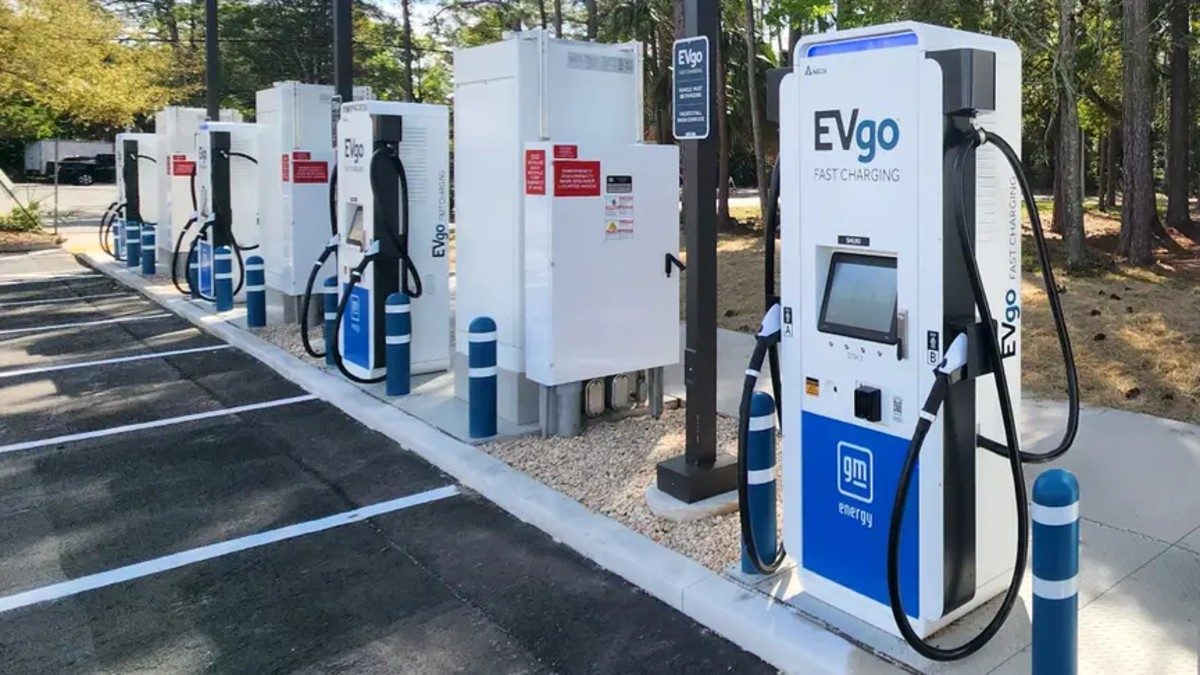 EVgo将在美国超市停车场新增400多个快充桩