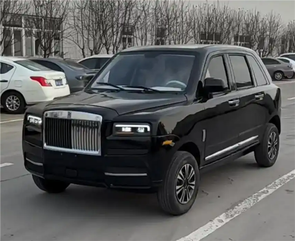 全国多地禁行“老头乐”：隐患缠身终被叫停，老人出行遇难题