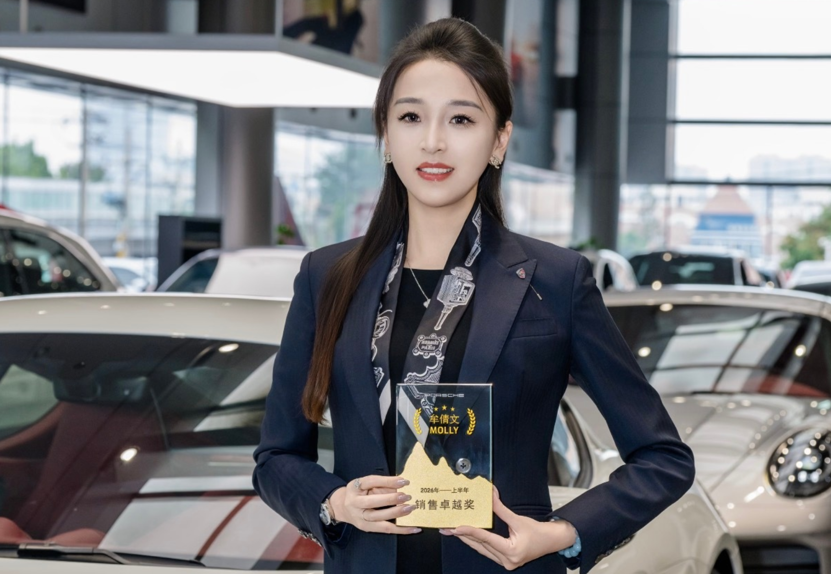逆势全满贯!保时捷女销售半年达成六连冠,全力冲击全球销冠