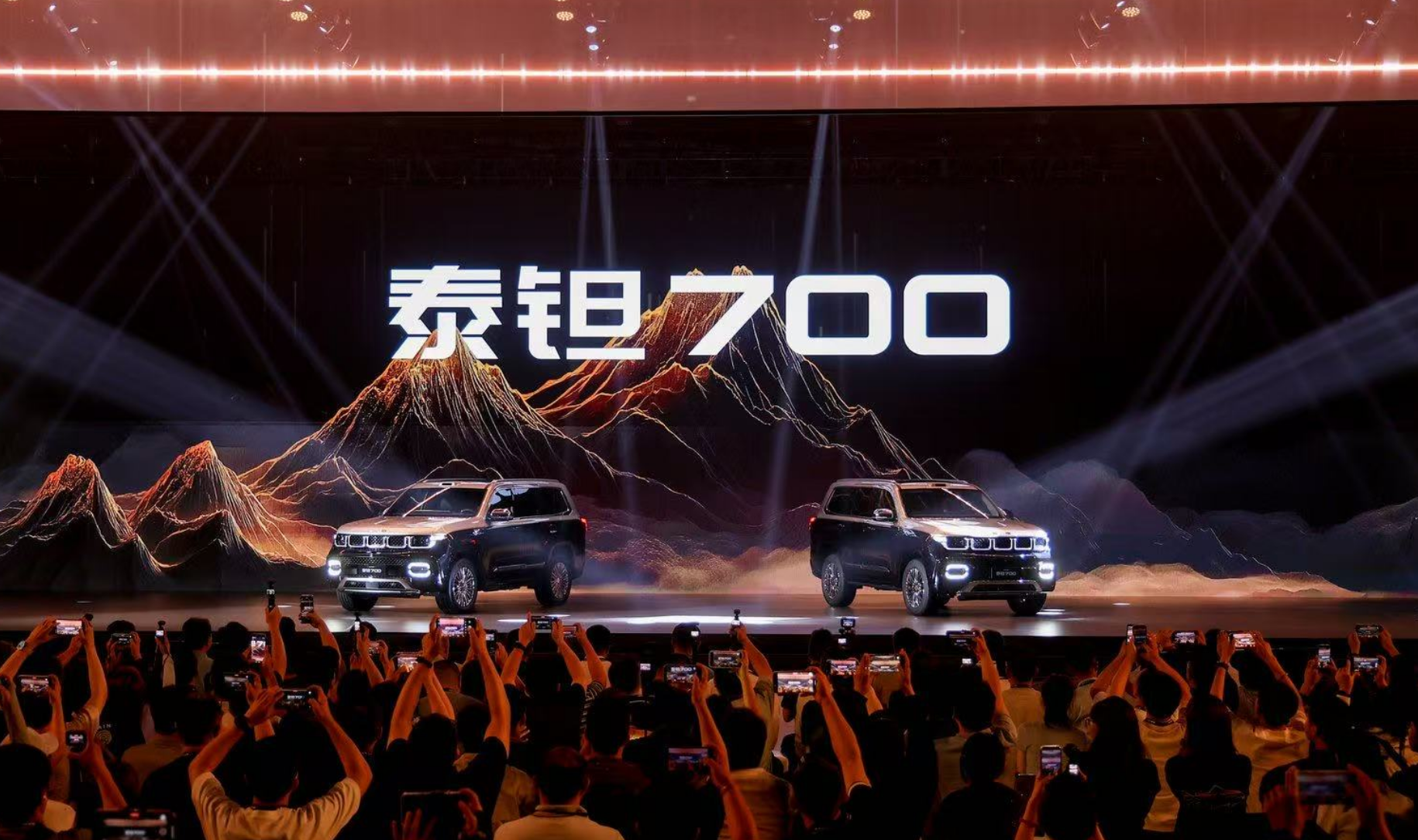 北京越野泰钽700预售29.98万起!华为乾崑智驾加持可全域越野NOA